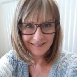 https://www.sequentur.com/wp-content/uploads/2025/09/Earlene-Dalesio-Exec.Consultant-Photo-Current-Profile-Pic.jpg