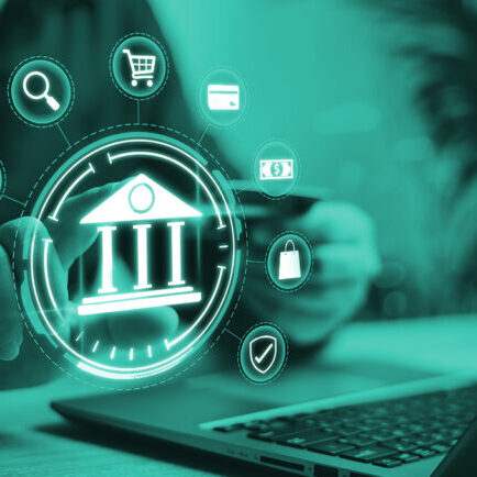 Banking-IT-Services-768x434