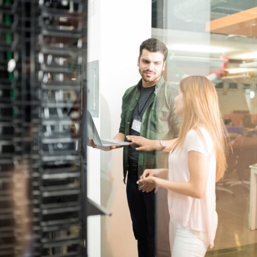 Server-Support-Team-768x512